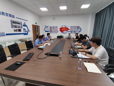 創(chuàng)新中心與企業(yè)簽訂智能化技術(shù)改造咨詢?cè)\斷服務(wù)協(xié)議，共促企業(yè)技術(shù)升級(jí)